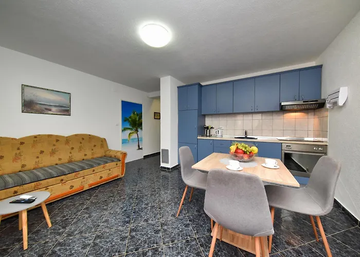 Kaurinovic Затон